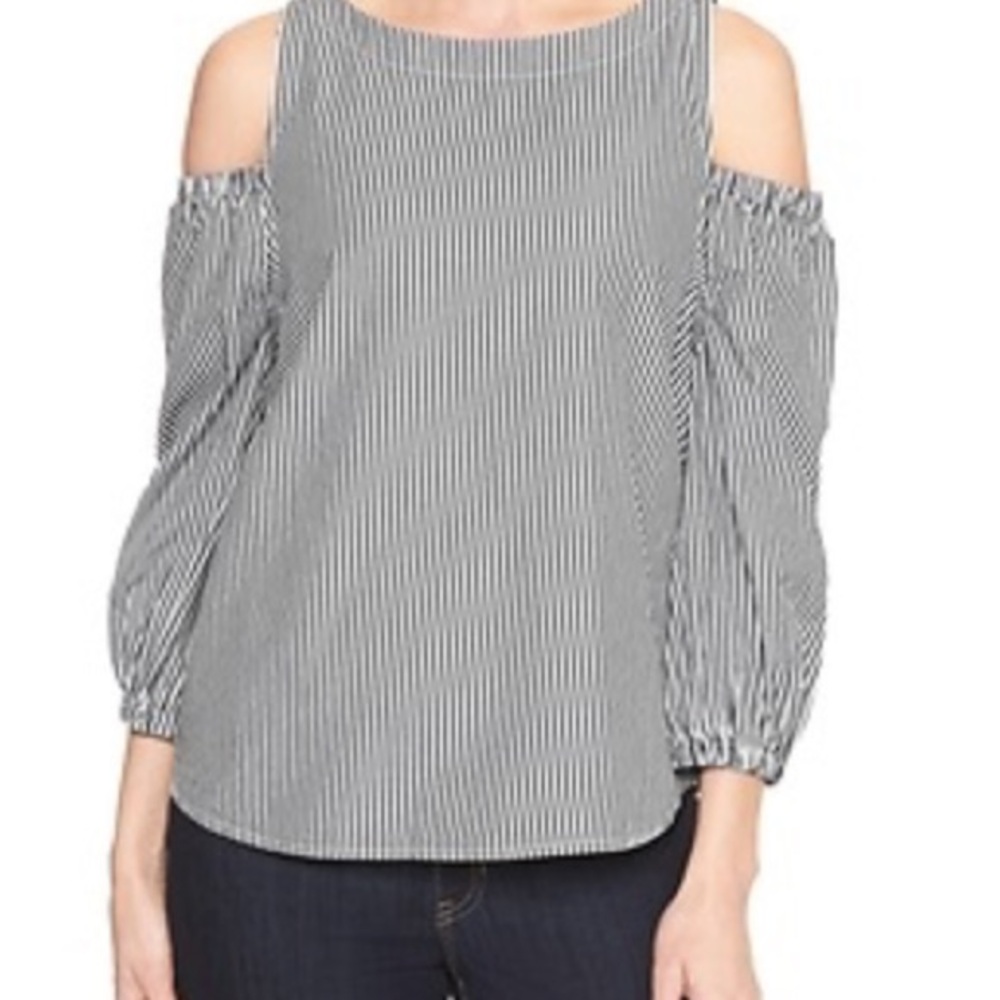 GAP Cold Shoulder Top - Picture 4 of 4